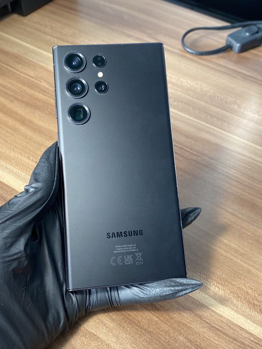 Samsung Galaxy s23 ultra • 256 GB • Phantom Black