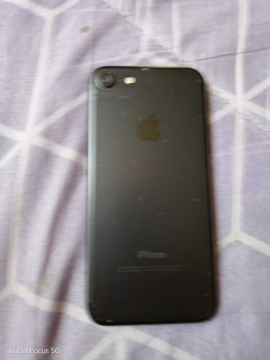 Продам iphone 7 128 g