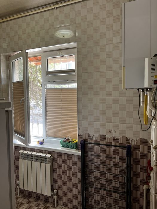 Продается 1- ная кв с отличным ремонтом и мебелью . Срочно