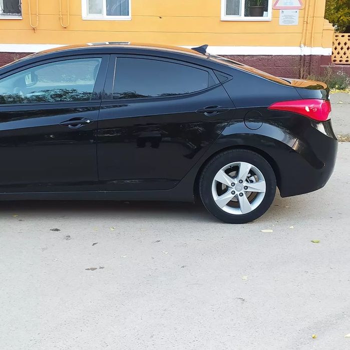 Хундай элантра,2013 года