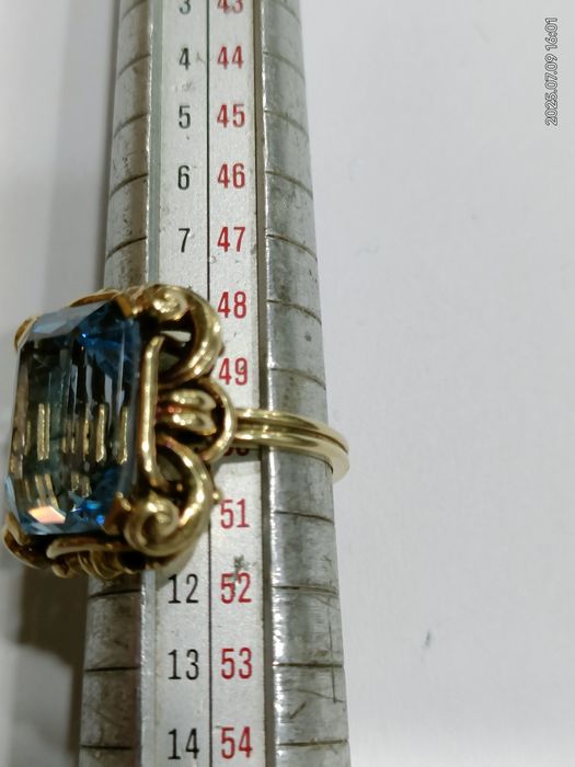 Vind inel din aur 14kt cu Topaz