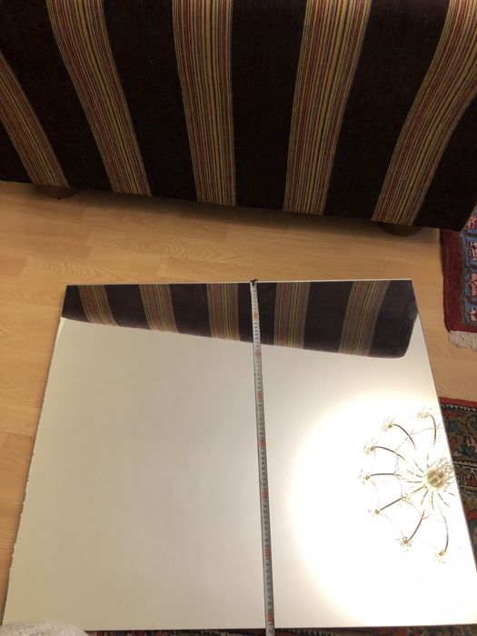 Продам квадратное зеркало МДФ 83/72