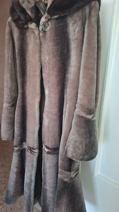 Шуба мутоновая в идеальном состоянии