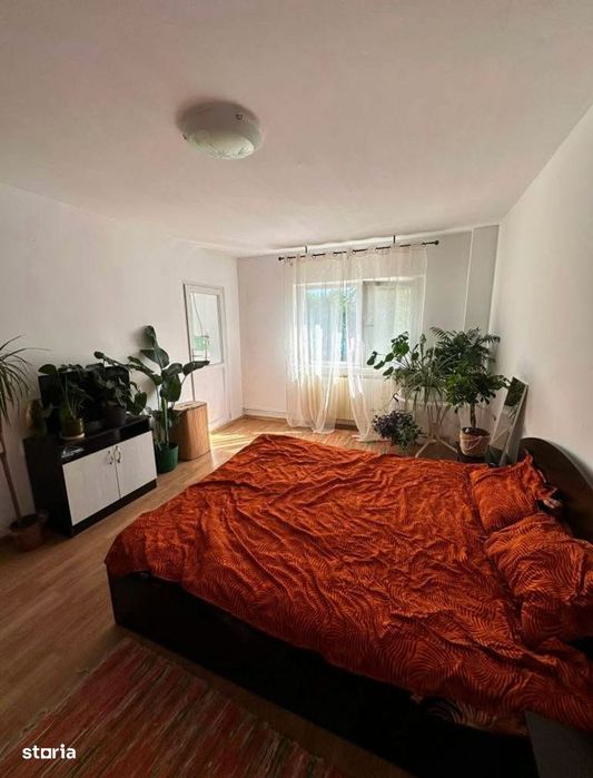 etaj 1 apartament 1 camera decomandat zona nicolina 1 in spate la lidl