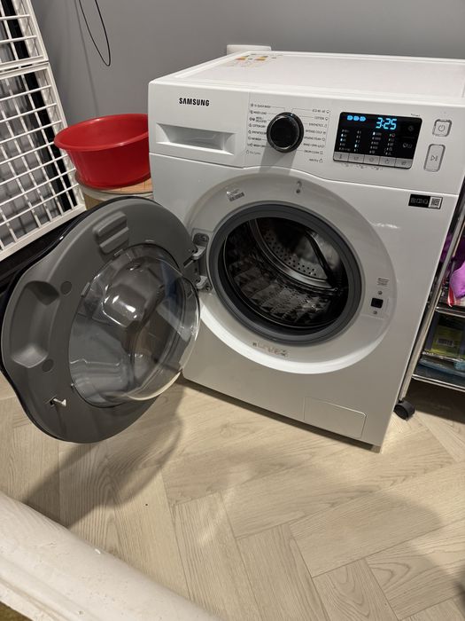 Masina de spalat si uscator Samsung WD8NK52E0AW