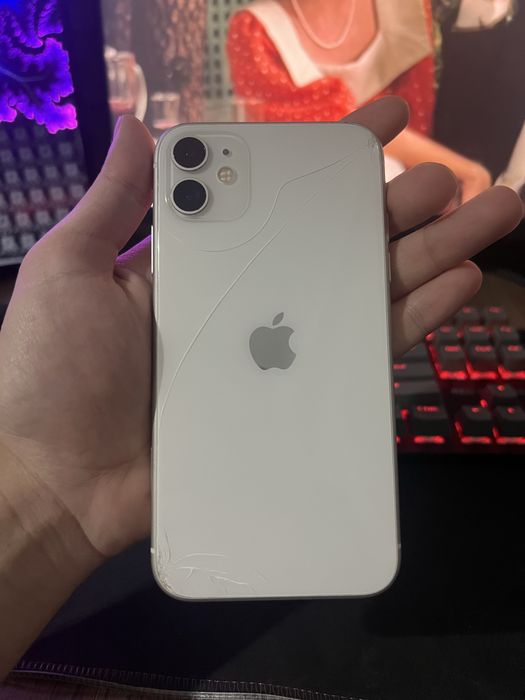 Продам IPhone 11 128gb в идеале