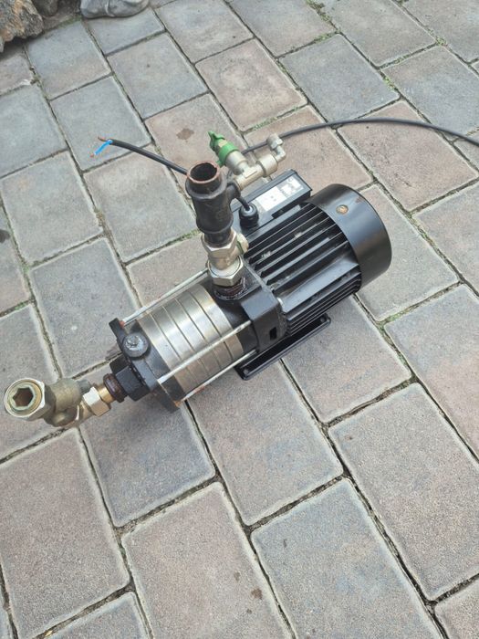 Pompă multietajată Grundfos