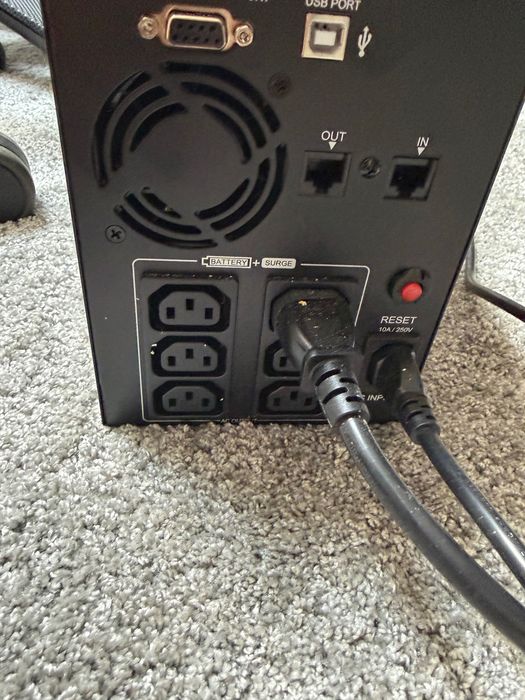UPS cyber power UPS Model: Value2200EILCD