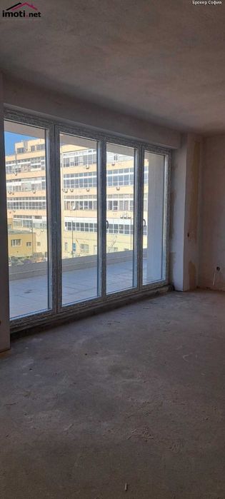 Тристаен апартамент до Парадайс мол