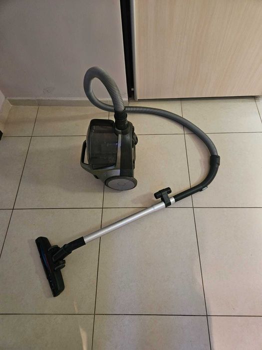 Прахосмукачка Philips PowerPro Active 2000W Animal+