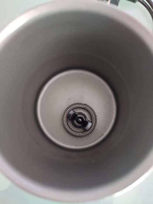Vând aparat spumare lapte Nespresso Aeroccino 3 ca nou