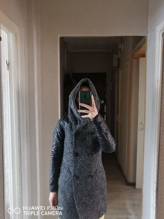 Продам верхнюю одежду