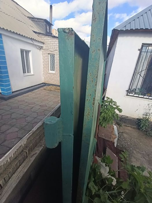Продам ворота железные б/у