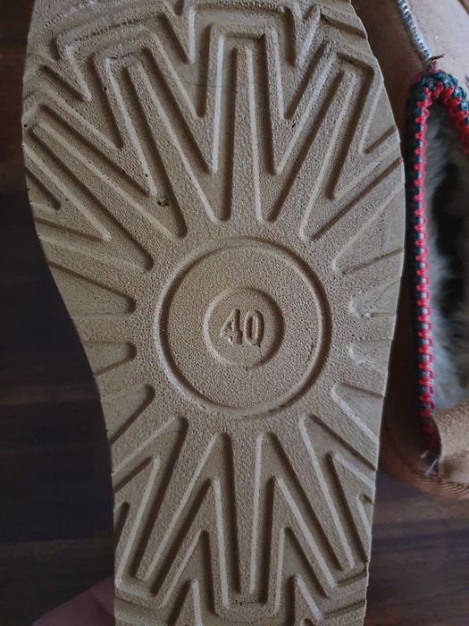 Дамски  зимни обувки UGG.