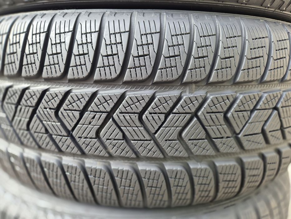 245 50 20 Anvelope de iarnă Pirelli