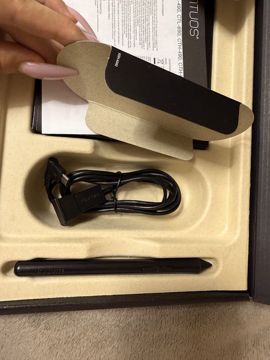 графический планшет(Wacom Intuos Draw Pen Tablet (CTL-490))