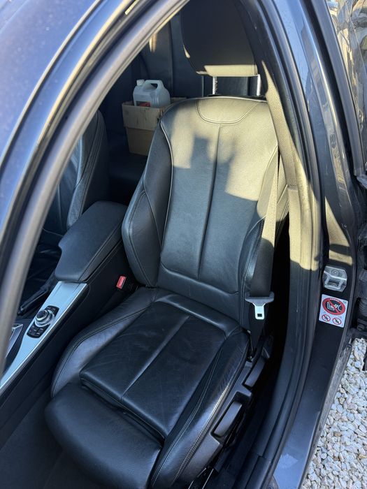 BMW 330e На Части