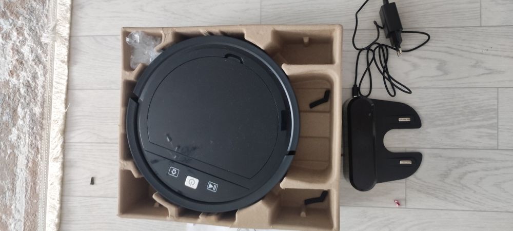 Продам робот пылесос