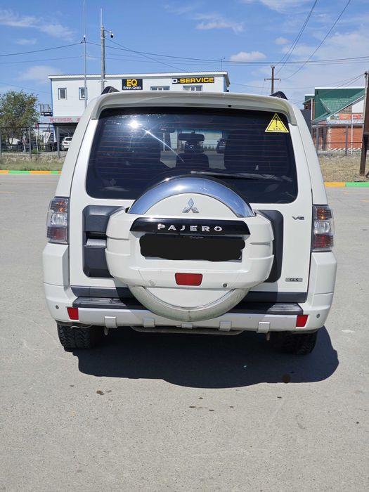 Mitsubishi Pajero IV, 2010 год