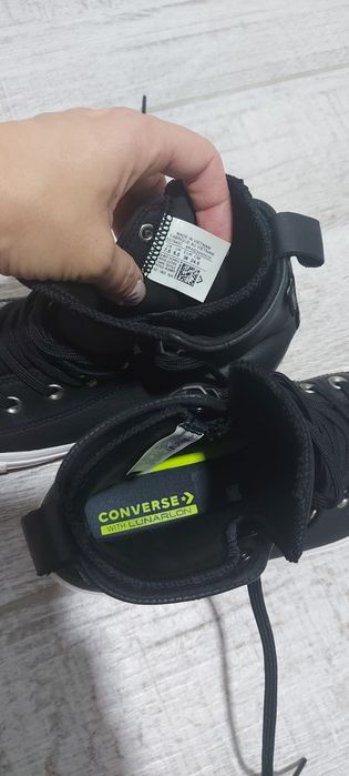 Converse, teniși negri mărimea 38 unisex.