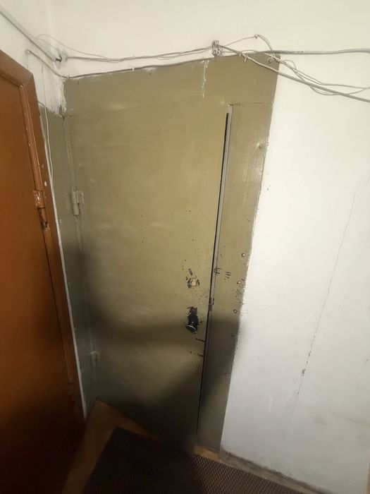 Продам дверь железную