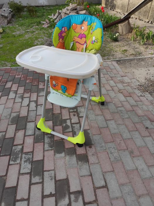 Продам детский стульчик для кормления chicco