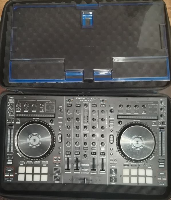 Vând consola Dj Denon mc7000