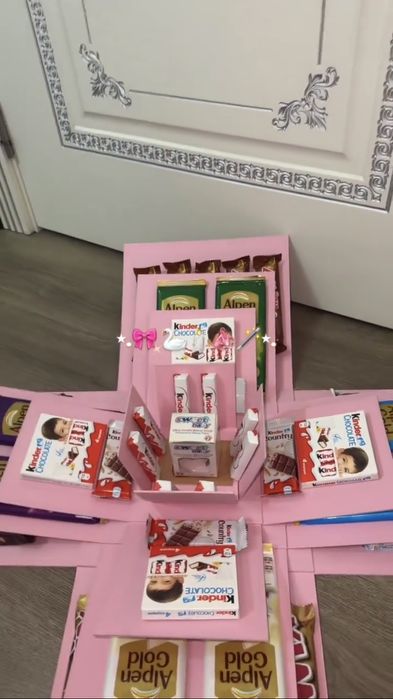 Подарочная коробка-сюрприз (Explosion Box) со сладостями