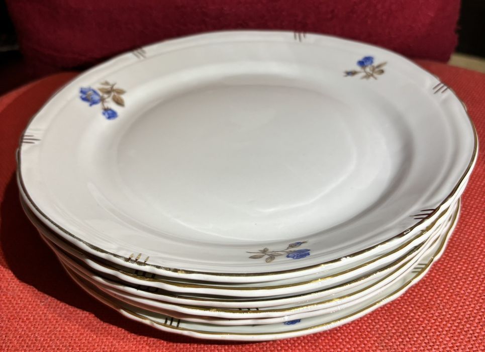 Емблематичен български порцеланов сервиз