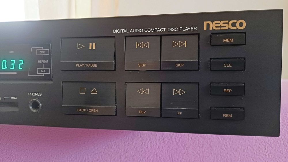 CD player Nesco  HCD-30F, made in japan