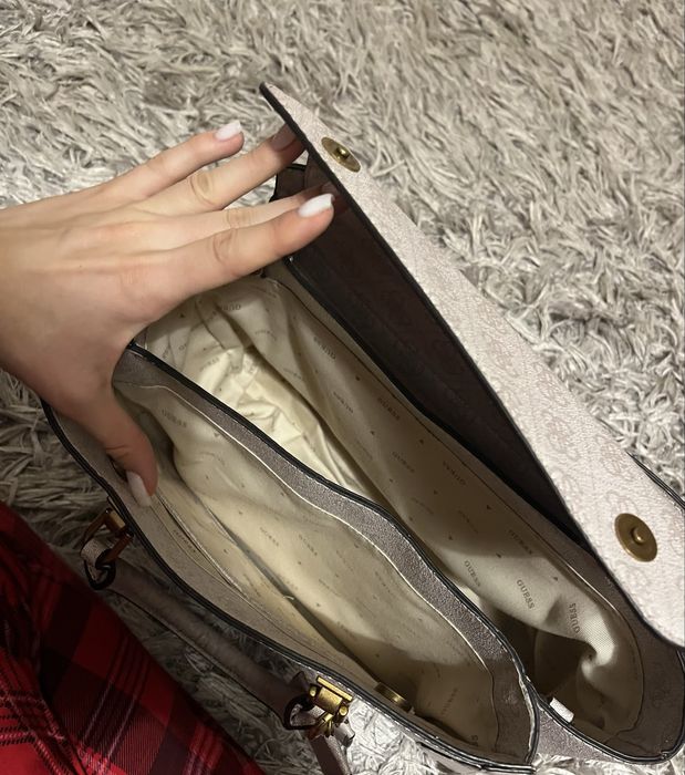 Чанта Guess оригинална