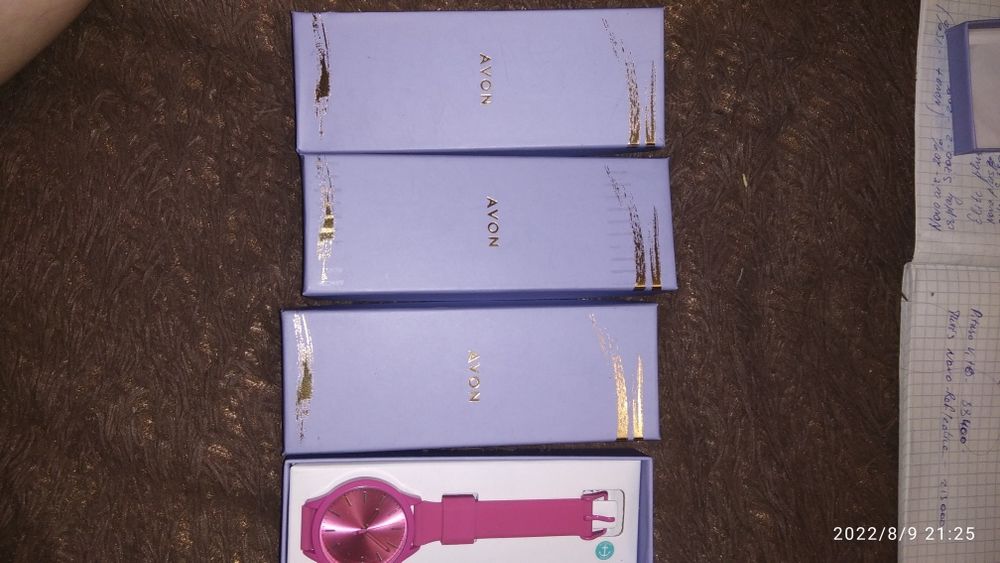 Часы кварцевые,новые