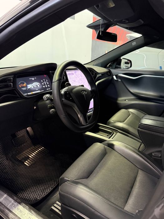 Tesla model s 75