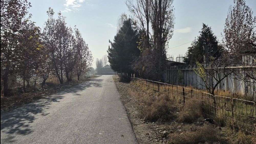 Нотурар ер срочно сотилади