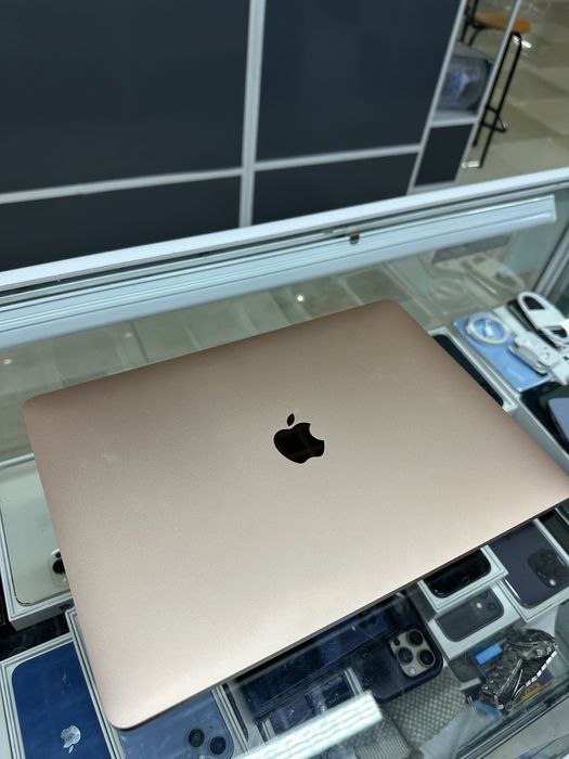 Macbook Air Core i3