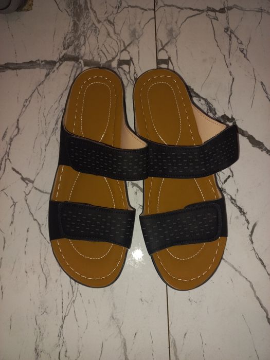 Papuci/șlapi cu scai