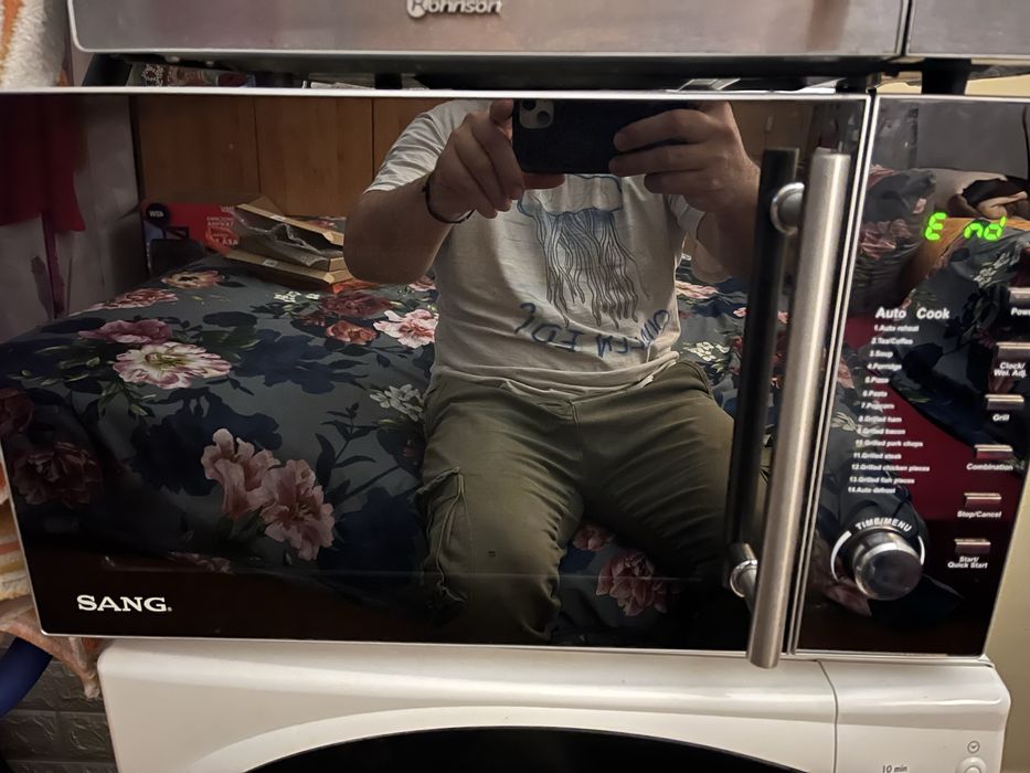 Микровълнова фурна с грил Sang