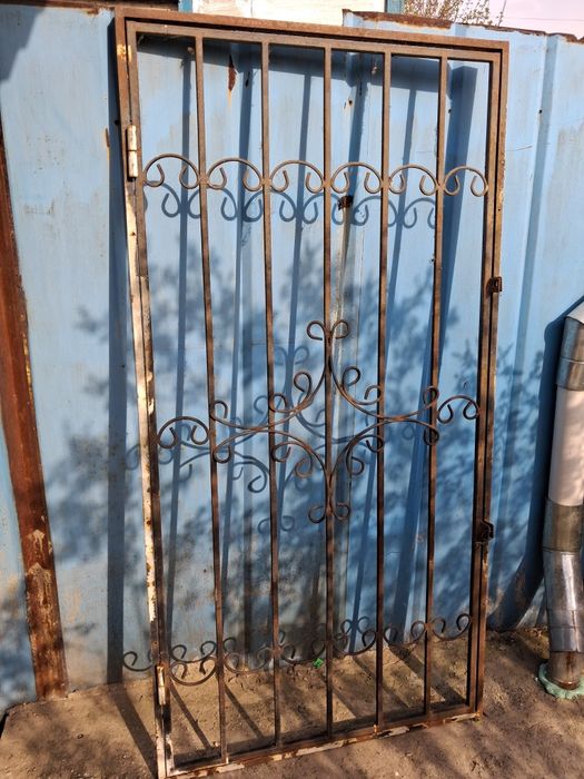 Двери решетчатые