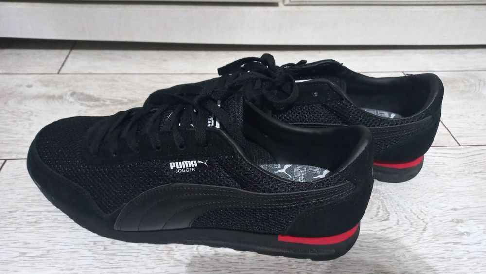 Продам мужские кроссы