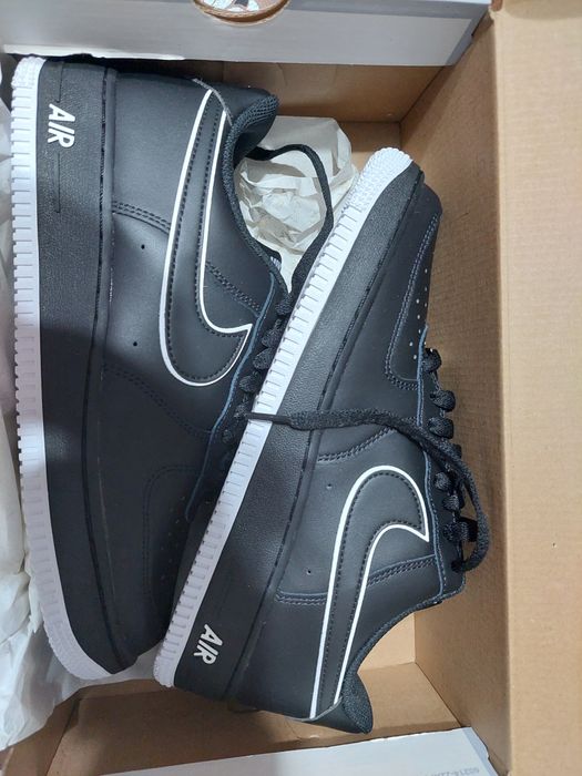 Vând pantofi sport Nike