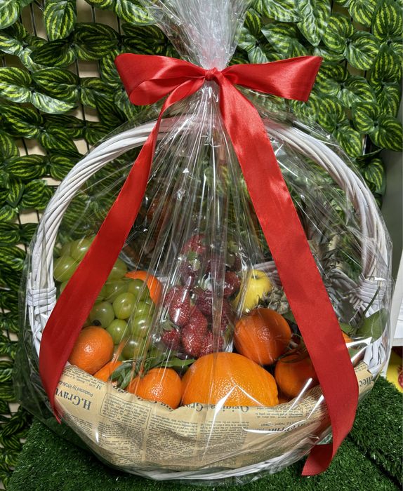 Корзины с фруктами в наличии