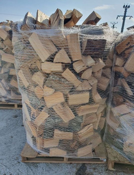 Lemn de foc de fag livrate la domiciliu