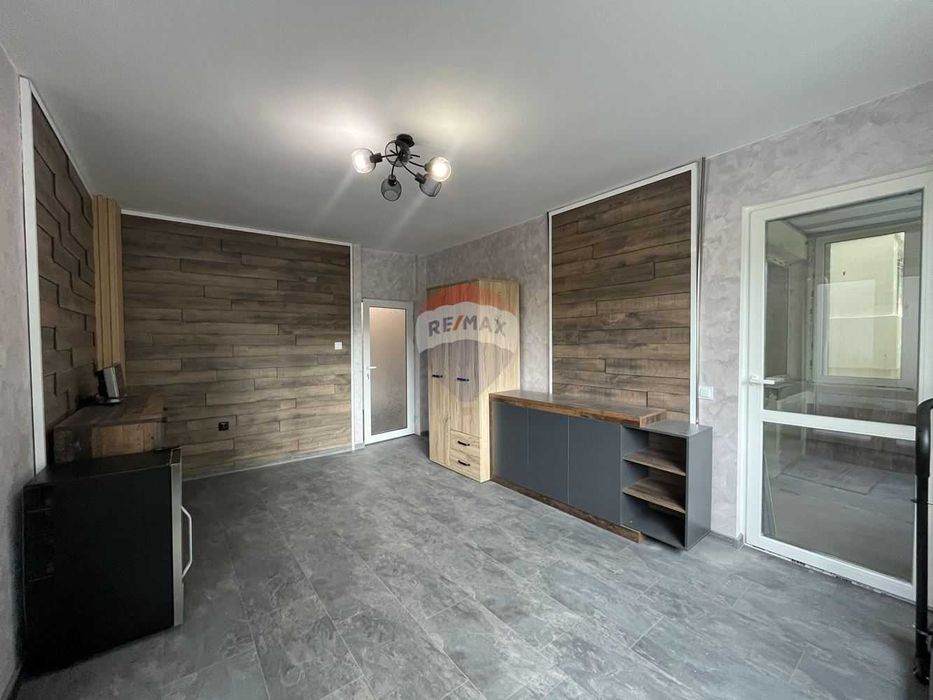 Продава се Тристаен апартамент в Варна, Младост 1 - 106 кв.м за 2076 €/кв.м - Снимка #5