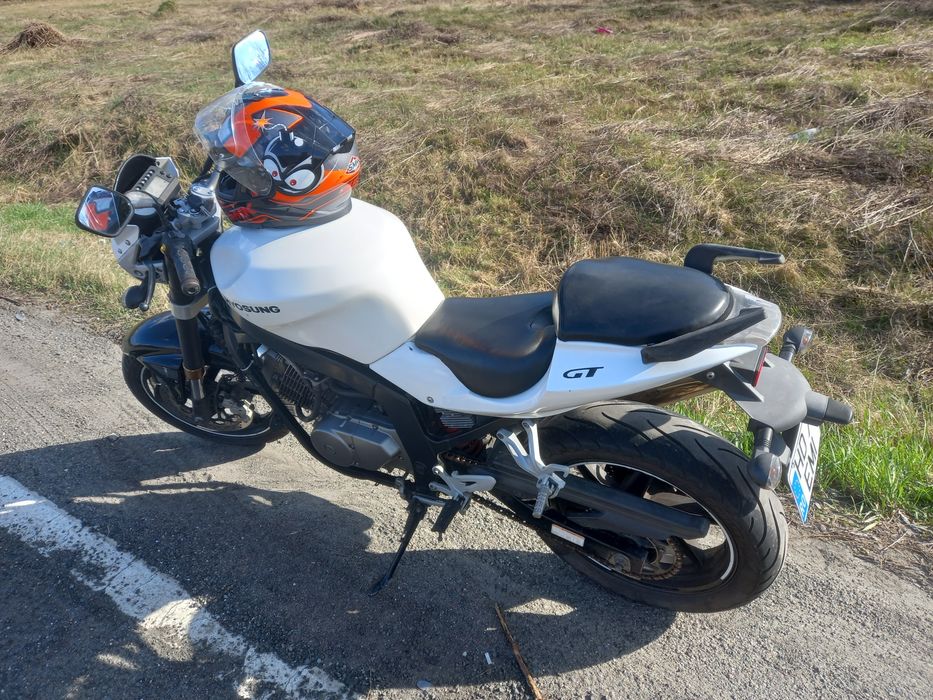 Hyosung GT 250 COMET 2010,vând/schimb cu remorca,platforma,rulota,etc