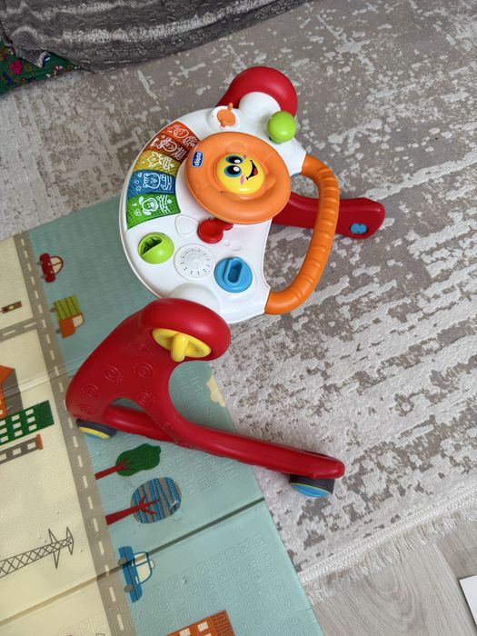 Музыкальные ходунки-каталка Chicco