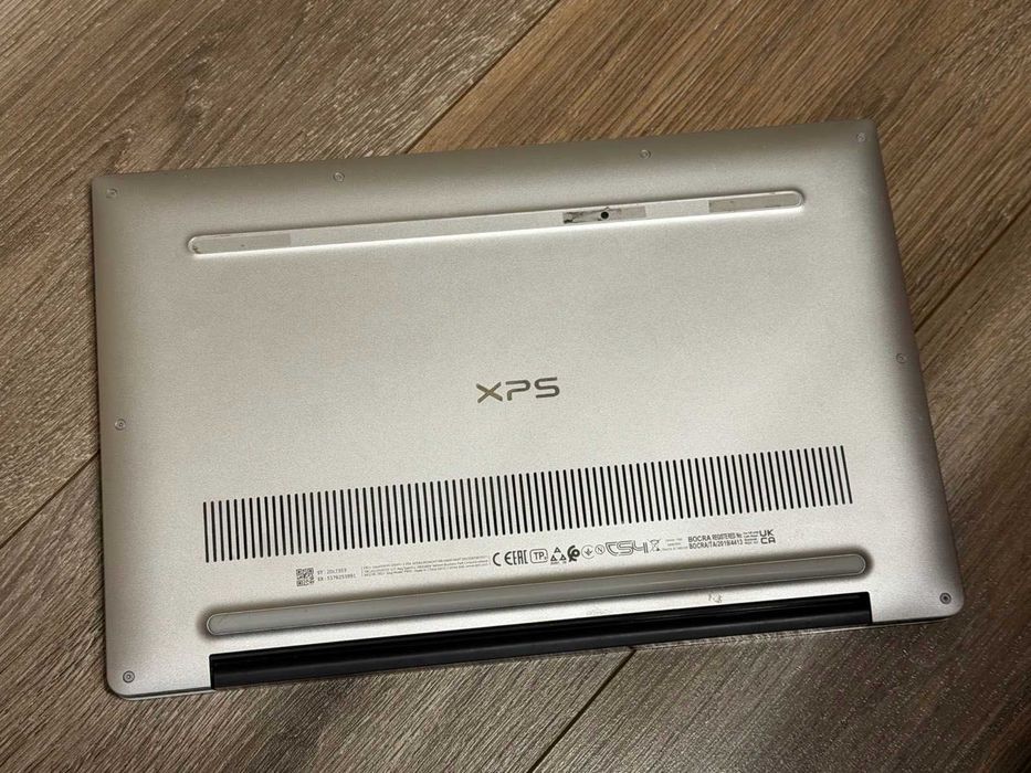 Dell XPS 9305 Intel i5-1135G7/8RAM/512GB NVMe/Intel Iris XE/4k Touch