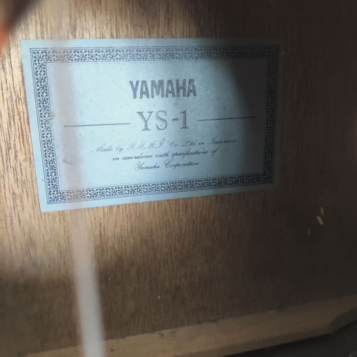 YS _1.   Ямаха  китара