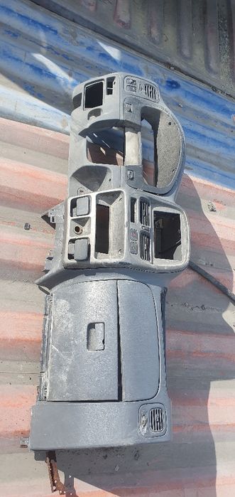 Ниссан NP-300  на запчасти