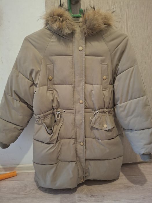 Срочно продам зимнюю куртку за 5000т