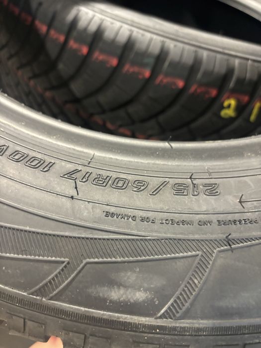 Set iarna anvelope 215/60/17 M+S impecabile duster